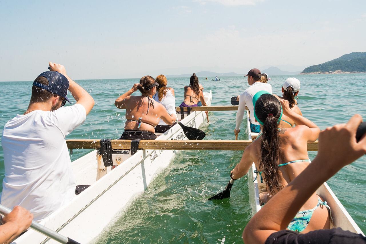 Canoa havaiana no Guaruja passeio a praia isolada 7 foto Turelo