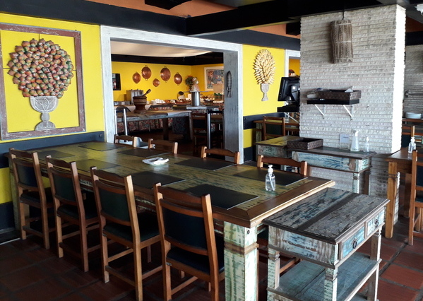 Dona Eva faz tainha em 4 versões no Guarujá (SP)