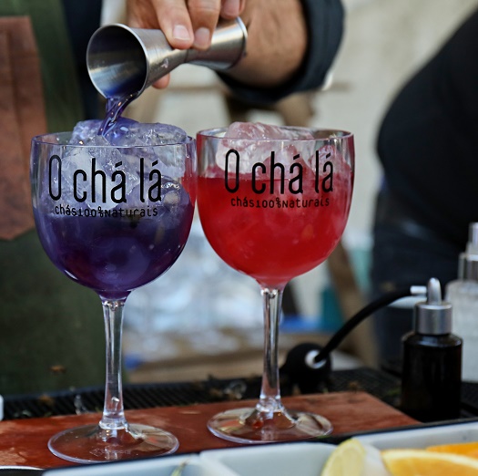 Maitei Hotel Drinques Gaia (lilás) e Flow'ris (vermelho) para o Maitei low 1