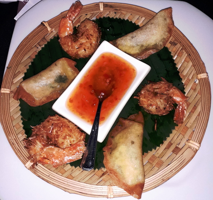 Thai serve excelente comida tailandesa no Guarujá 2021 3 foto Claudio Schapochnik Que Gostoso