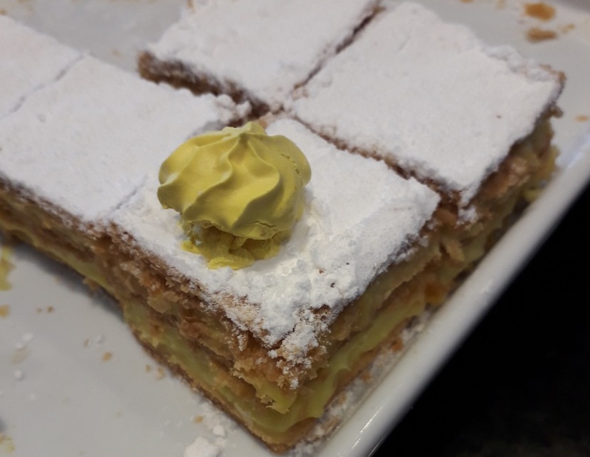 Bufê de feijuca do Sofitel Guarujá tem toque francês