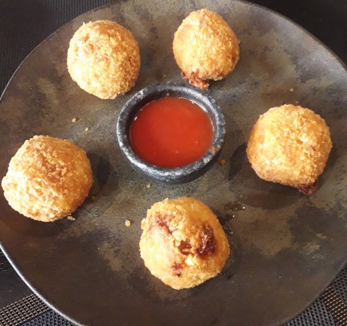 Forneria, em Campos, serve ótimo nhoque de fondue