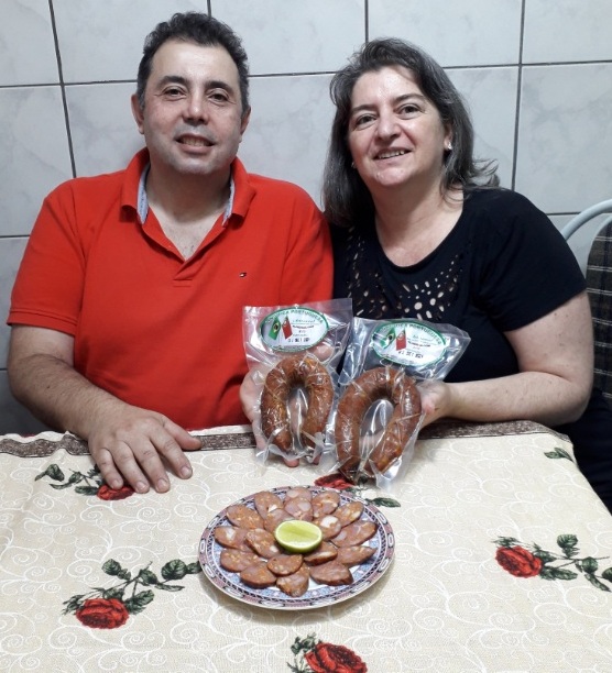 Casal faz otima linguica portuguesa na Mooca SP 4 Foto Claudio Schapochnik Que Gostoso