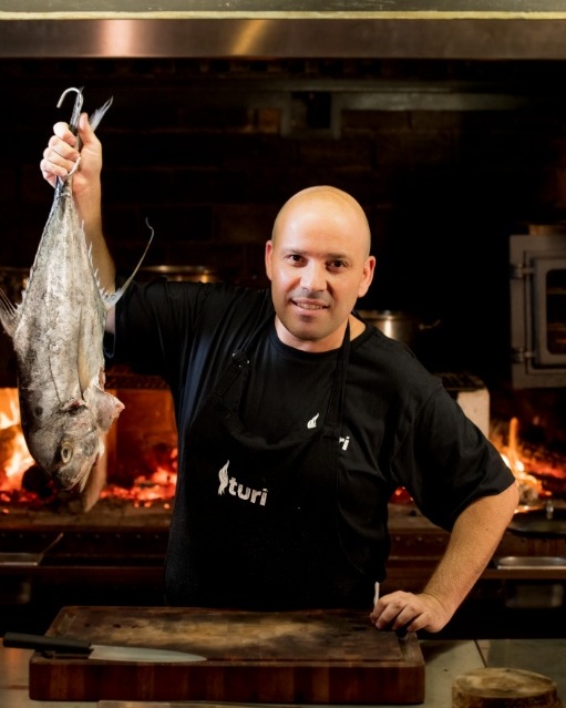 Cozinha primitiva molda novo Turi em BH Foto Nereu Junior 1